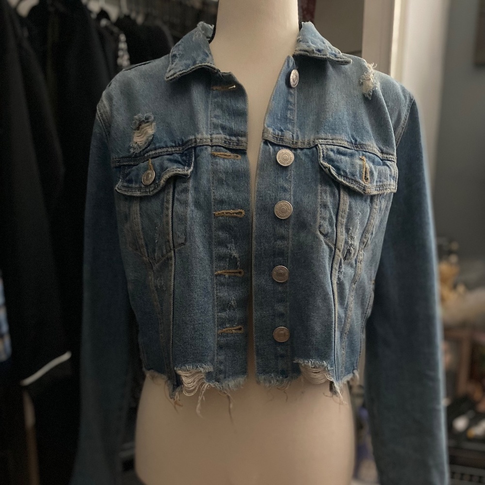 Cropped Denim Distressed Jacket Size Large